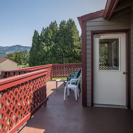Riverview Lodge-3