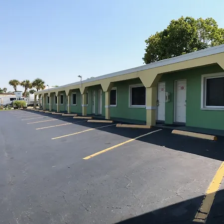 Apollo Inn - Cocoa-2