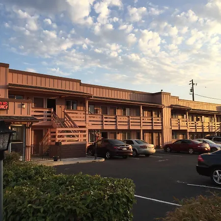 Pacific Inn-2