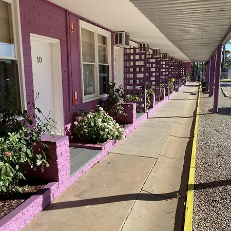 Paddle Steamer Motel-2