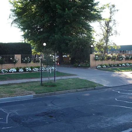 City Park Motel And Apartments-2