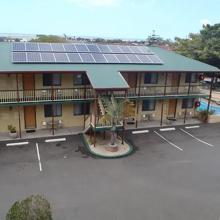 Harbour Lodge Motel-2