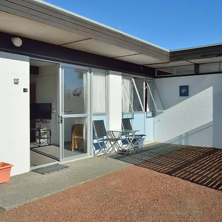 Waikanae Beach Motel-3