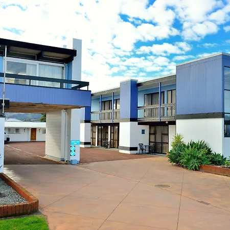 Waikanae Beach Motel-2