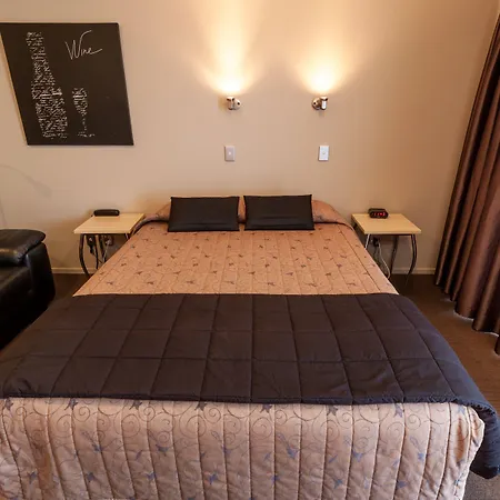 171 On High Motel-3