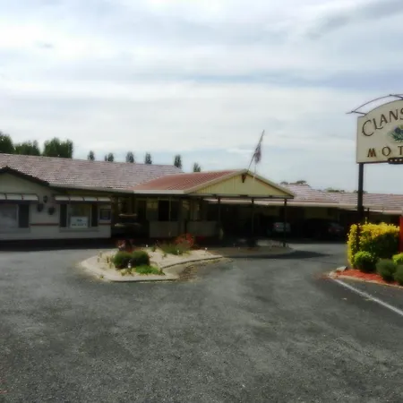 Clansman Motel-2