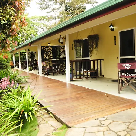 Kookaburra Lodge Yungaburra-2