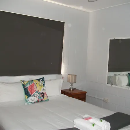 Beerwah Glasshouse Motel-3
