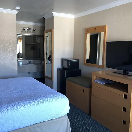 Lake Point Lodge-2