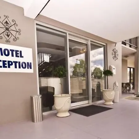 Bella Vista Motel-2