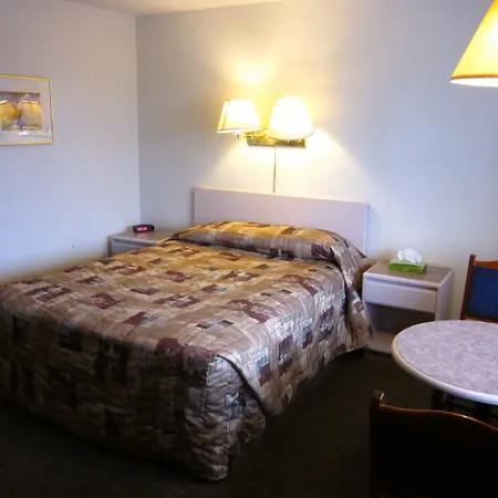 Chinook Motel-2