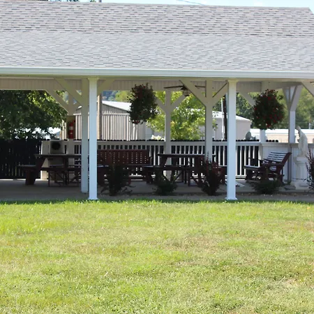 Brown'S Motel-3
