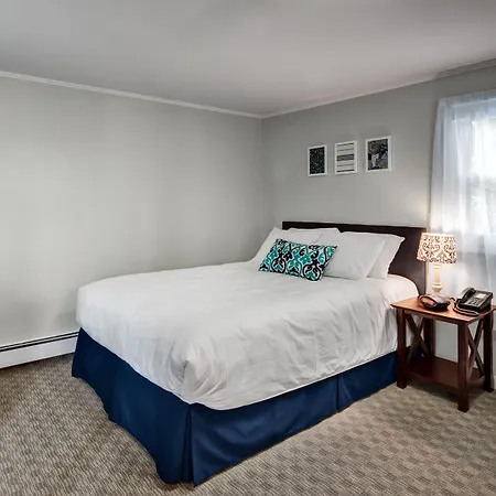 Kittery Inn & Suites-3
