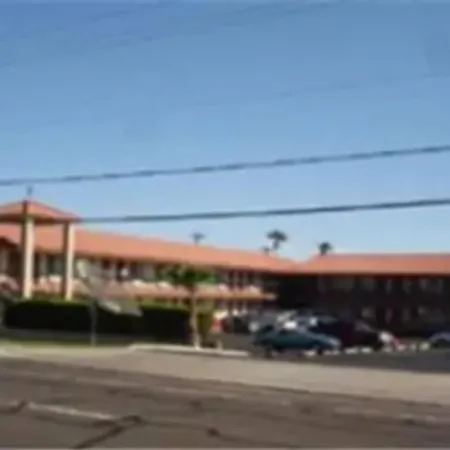 Miles Motel-2