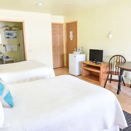 Sea Treasures Inn-3