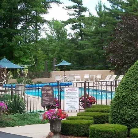 Tall Pines Motel-2