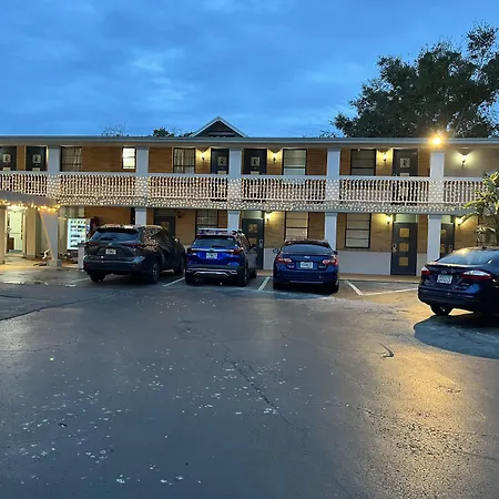 Castillo Inn-3