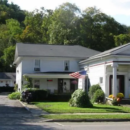 The Colonial Inn & Creamery-2