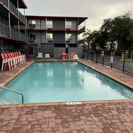 Travelodge By Wyndham Orlando At Heart Of International Drive-3