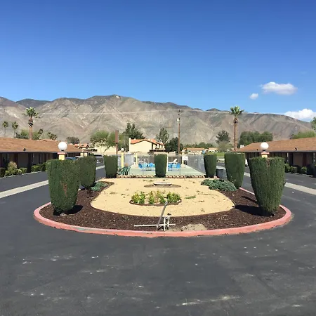 Hacienda Motel-2