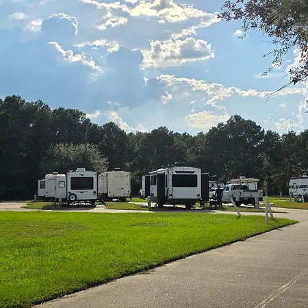 Winnie Inn Suites & Rv Park-2