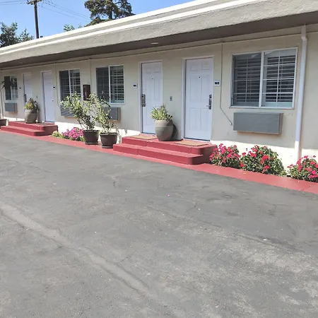 Wittle Motel-2