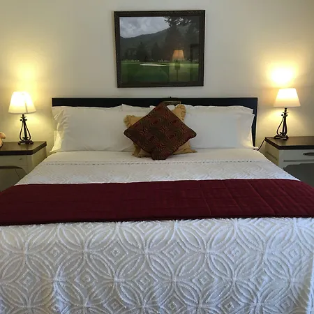 Cardinal Inn-3