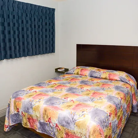 Comet Motel-3