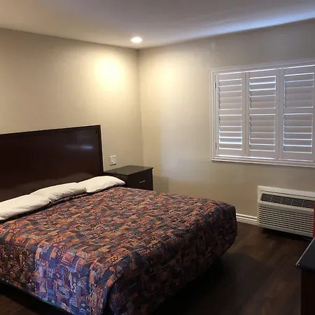 American Inn-2