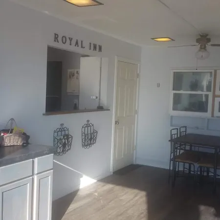 Royal Inn Casper-3
