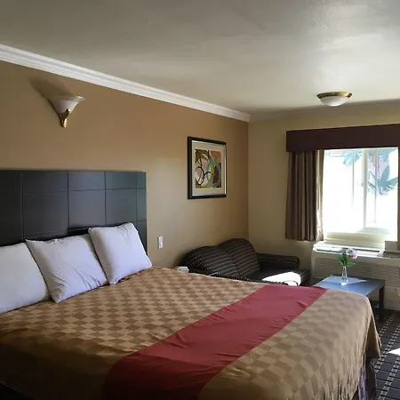 Hacienda Inn-2