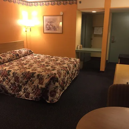 Camelot Inn-3