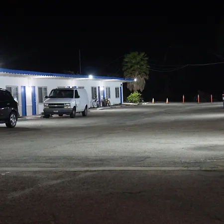 White Caps Motel-2