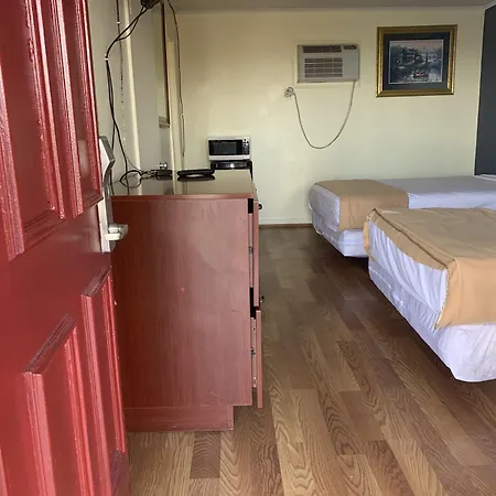 Sunset Inn (Adults Only)-3