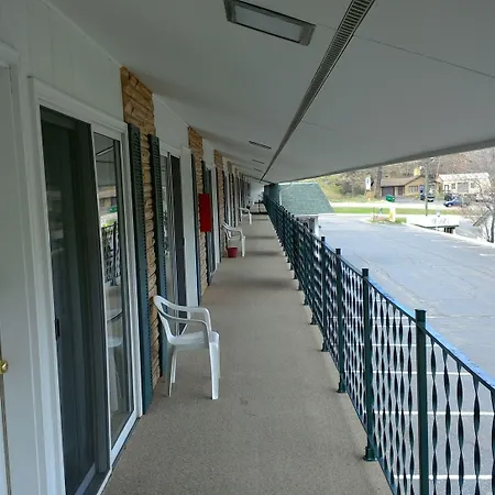 Brentwood Motor Inn-3