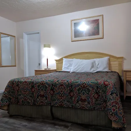Travelers Inn - Clearwater-3