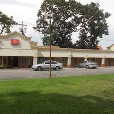Economy Inn-3