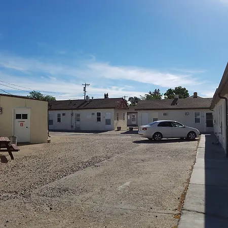 Hat Motel-2