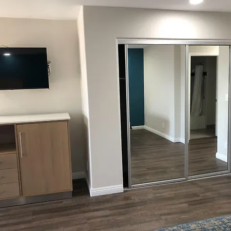 Cali Inn-2