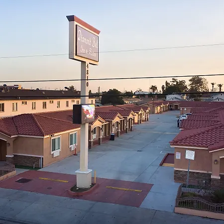 Diamond Bell Inn & Suites-3