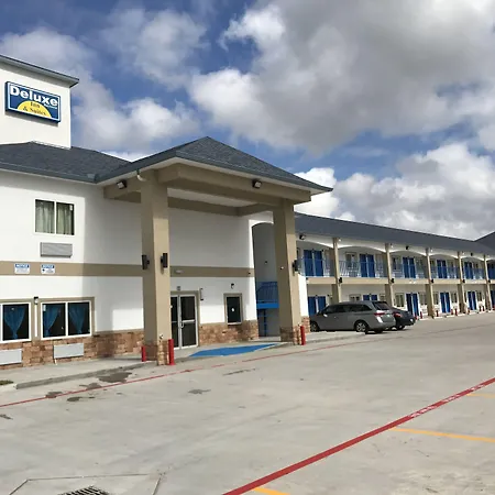 Deluxe Inn & Suites - Baytown-2