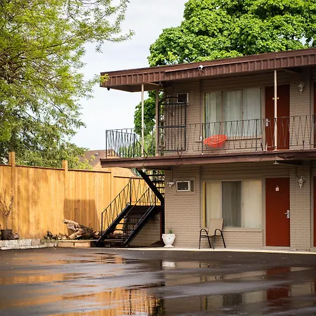 Advance Inn-2