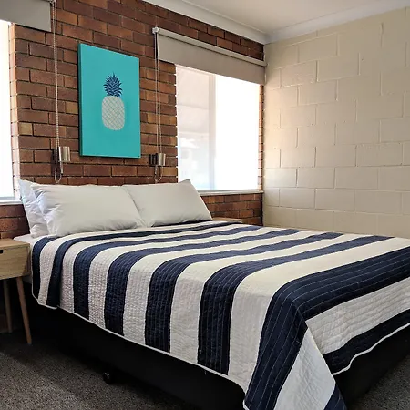 Sail Inn Motel-2
