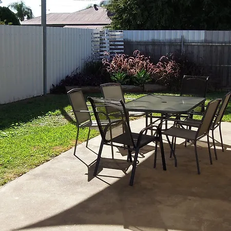 Jackaroo Apartments-3