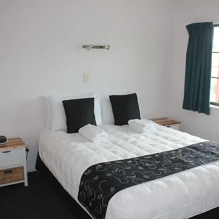 Kiwi Court Motel-2