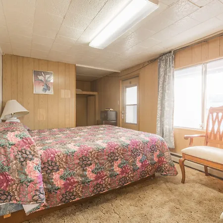 Dayton Motel-2