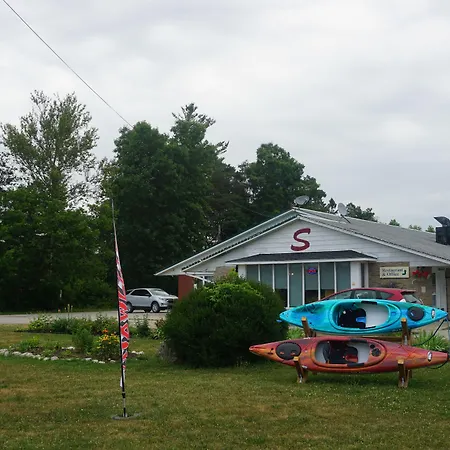 Shenstone Motor Inn-3