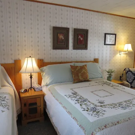 The Pines Country Inn-2