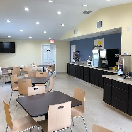 Days Inn By Wyndham King-Winston Salem Area-2
