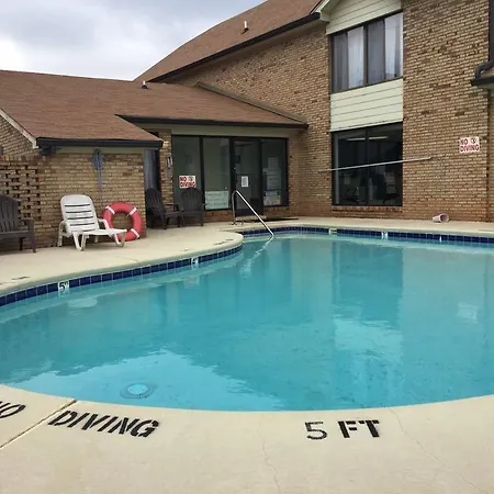 Days Inn By Wyndham King-Winston Salem Area-3